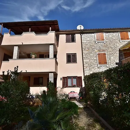 Apartment Milena - Center Of Medulin