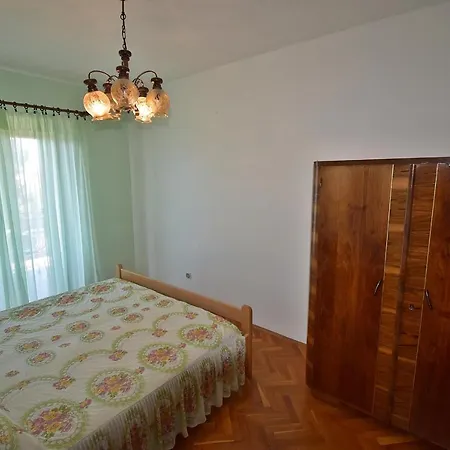 Milena - Center Of Apartment